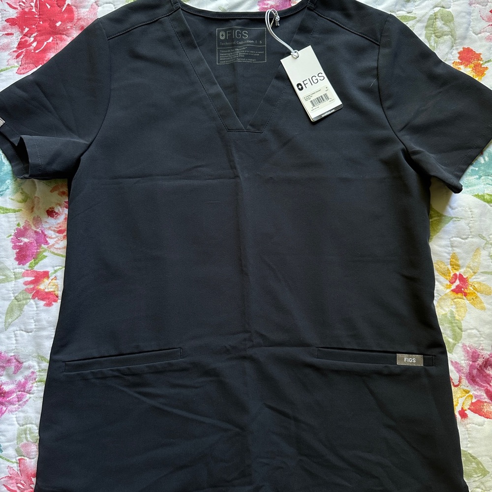 FIGS Casma Three-Pocket Scrub Top Night Sky Women’s